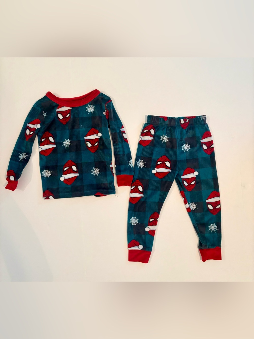 Spider-Man Santa Hat Christmas Green Plaid Flannel Pajama Set Extra Soft Size 3T